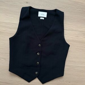 Aritzia x Wilfred Black Button-Up Vest